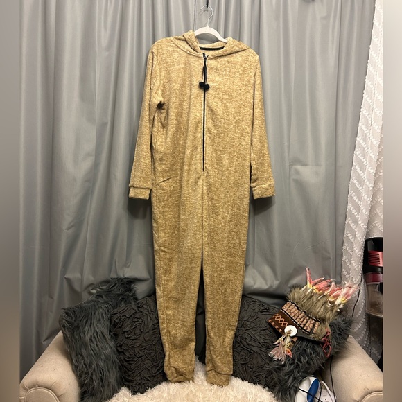 P.J. Essentials  Womens puppy Face One-Piece Pajama Onesie Size M - Picture 1 of 4